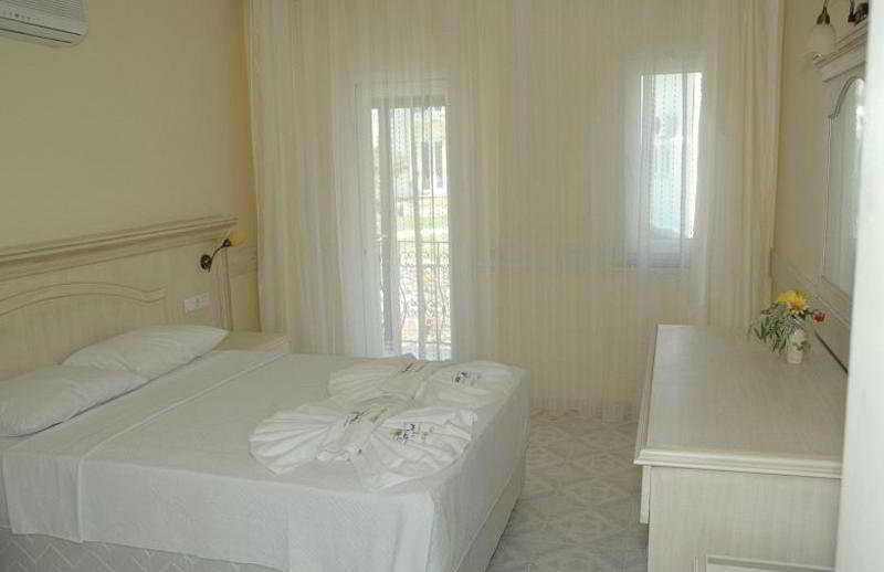 The Grand Uecel Hotel Cedit Buitenkant foto