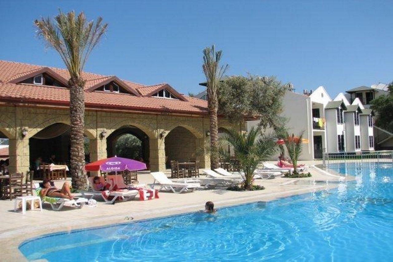The Grand Uecel Hotel Cedit Buitenkant foto